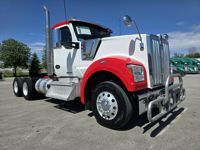 2022 Kenworth W990
