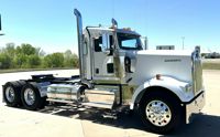 2027 Kenworth W900L
