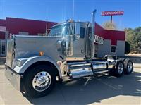 2025 Kenworth W900L
