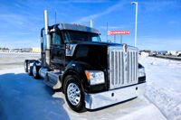 2023 Kenworth W990