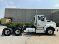 2024 Kenworth T880