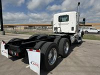 2024 Kenworth T880