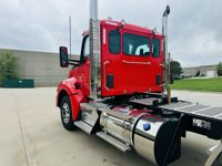 2027 Kenworth T880