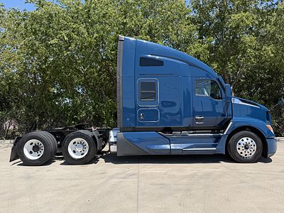 2023 Kenworth T680