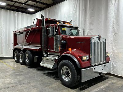 2027 Kenworth W900