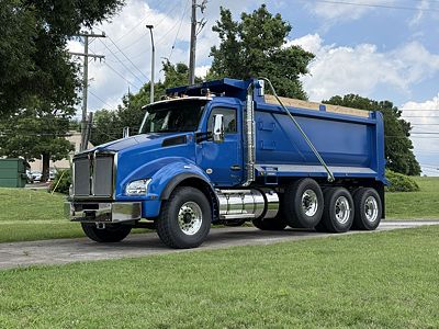 2027 Kenworth T880