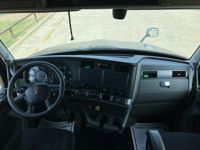 2022 Kenworth T680