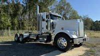 2022 Kenworth W900L