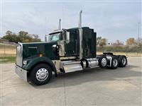 2025 Kenworth W900L