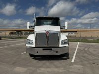2024 Kenworth T880