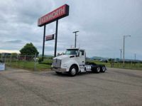 2023 Kenworth T880