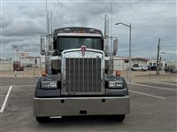 2023 Kenworth W900L