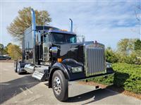 2025 Kenworth W900L