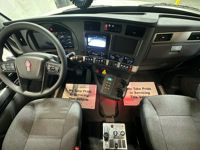 2027 Kenworth T880