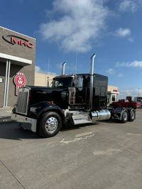 2027 Kenworth W900L