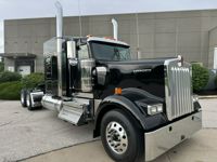 2027 Kenworth W900L