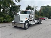 2025 Kenworth W900L