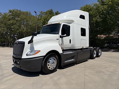 2022 International LT625