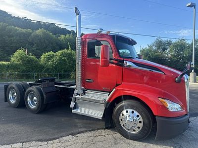 2023 Kenworth T680