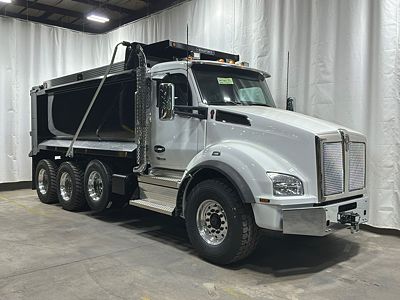 2027 Kenworth T880