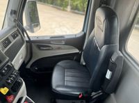 2023 Peterbilt 567