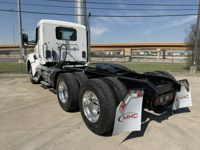 2024 Kenworth T880