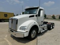 2024 Kenworth T880