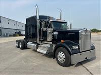 2025 Kenworth W900L