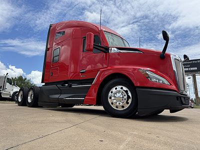 2023 Kenworth T680