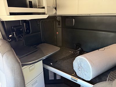 2023 Kenworth T680