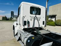 2024 Kenworth T880