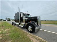 2025 Kenworth W900L