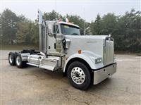 2025 Kenworth W900L