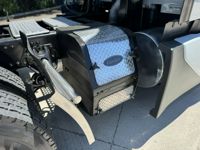 2023 Kenworth T680
