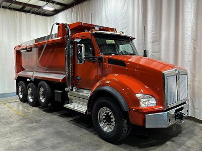 2027 Kenworth T880