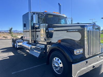 2027 Kenworth W900L