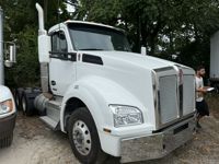 2023 Kenworth T880