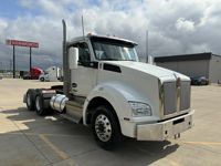 2023 Kenworth T880