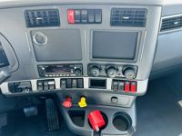2022 Kenworth T880
