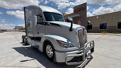 2023 Kenworth T680