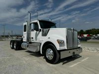 2025 Kenworth W990