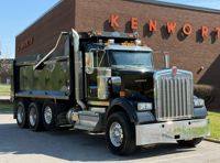 2025 Kenworth W900L