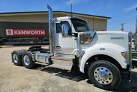 2027 Kenworth W990