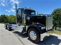 2025 Kenworth W900L