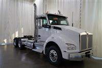 2025 Kenworth T880