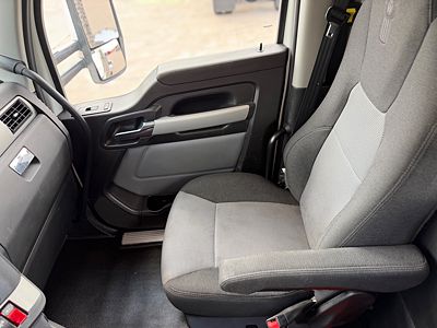 2022 Kenworth T880