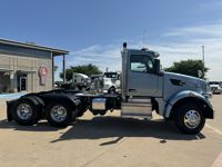 2022 Peterbilt 567