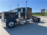 2025 Kenworth W900L