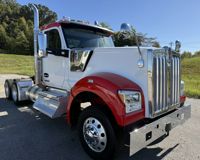 2023 Kenworth W990
