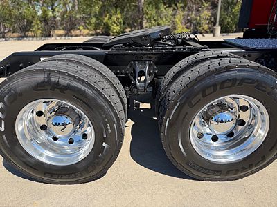 2023 Kenworth T680